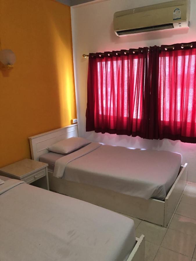 Paradise House Bangkok Buitenkant foto